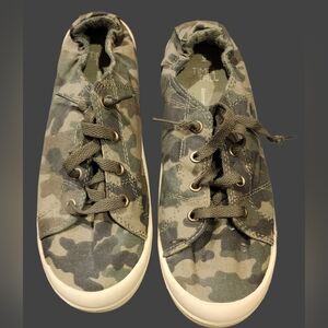 Womens Camo Shoes